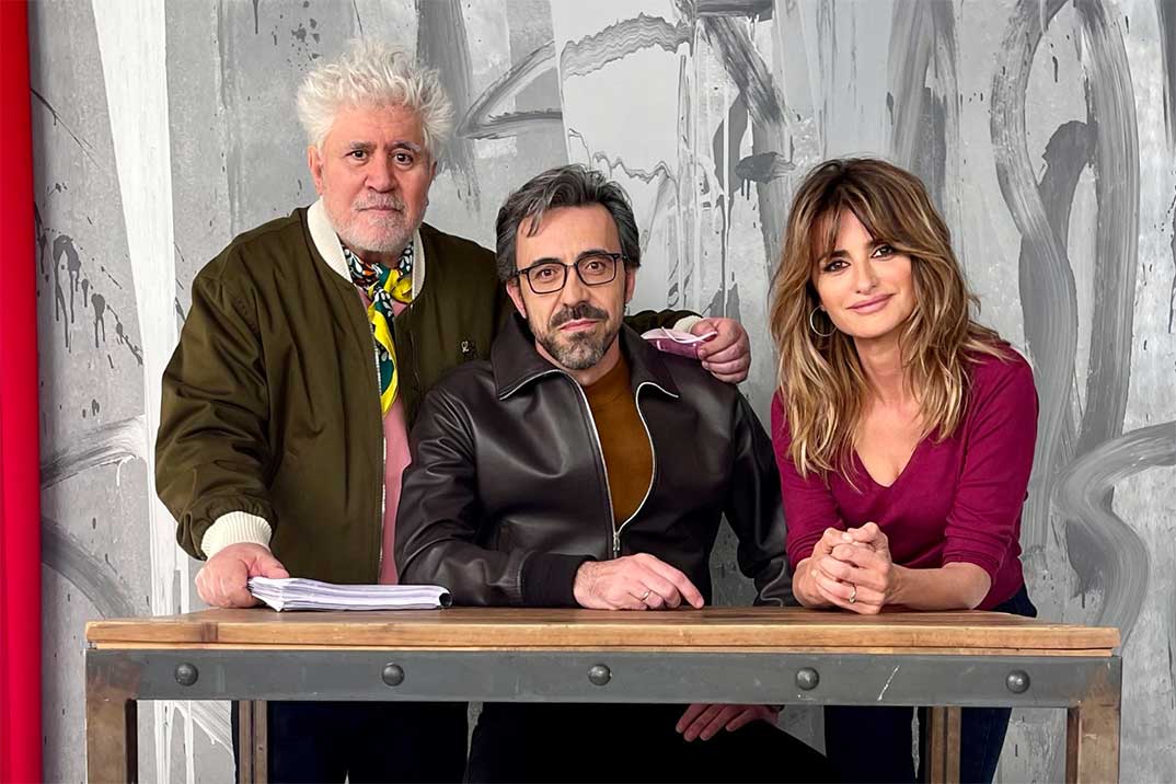 Pedro Almodóvar , Israel Elejalde y Penélope Cruz - Madres paralelas © Redes Sociales