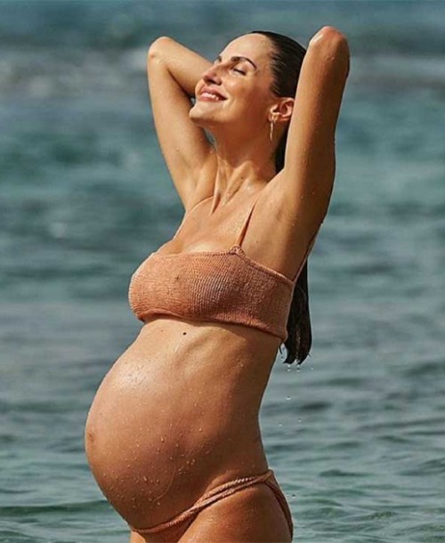 Ariadne Artiles presume de embarazo: “Qué bonita la vida y los 12 kilos de amor”