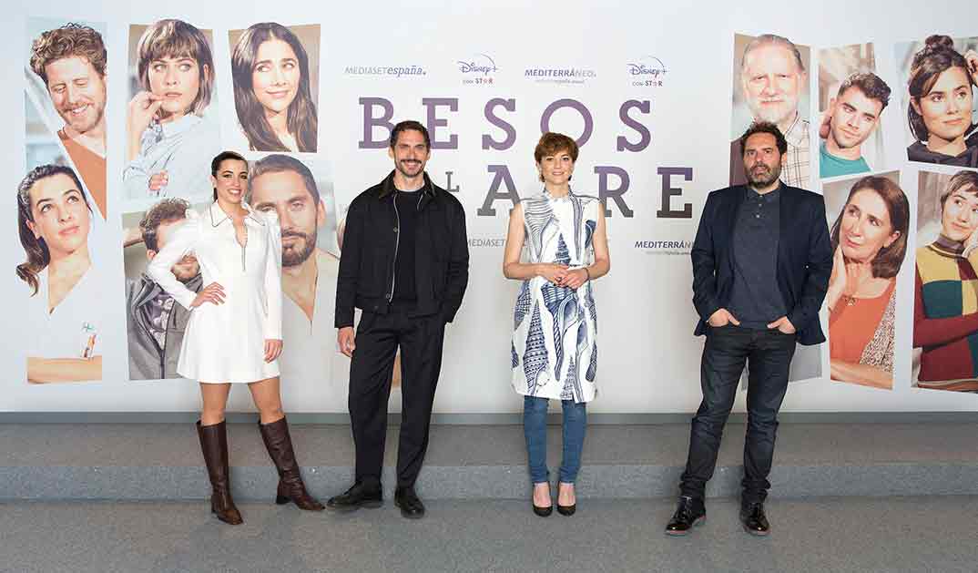 Paco León y Leonor Watling - Besos al aire © Mediaset