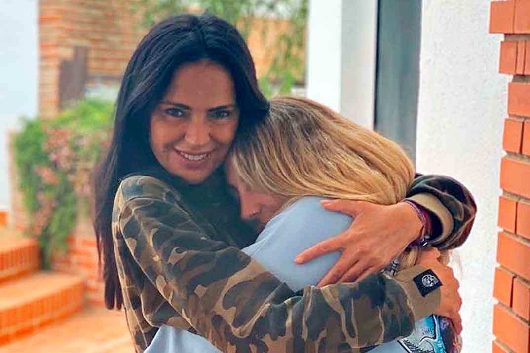 La emotiva despedida de Rocío Flores y Olga Moreno antes de ir a ‘Supervivientes’