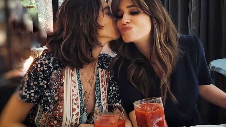 Sara Carbonero brinda con su amiga, Isabel Jiménez, por su recuperación
