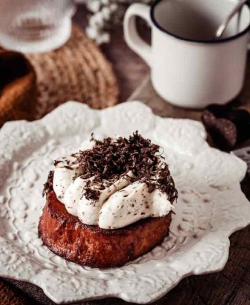 La torrija se reinventa en Pastelería Mallorca con una versión de trufa negra de Nino Redruello