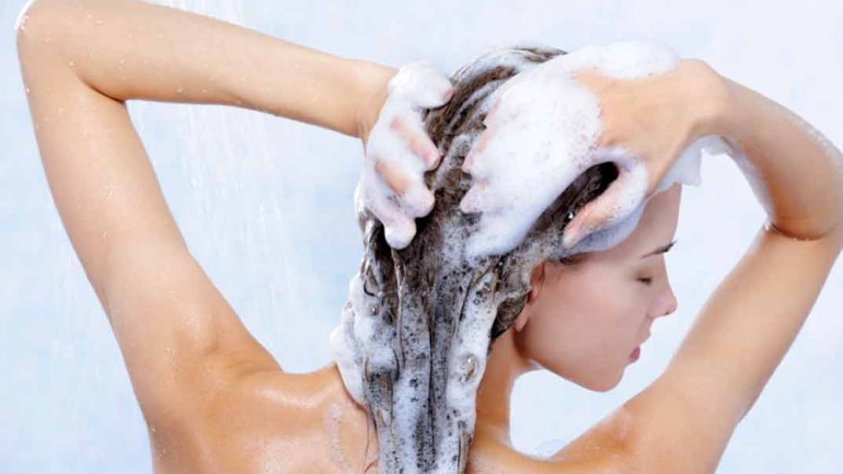 Beneficios de utilizar un champú natural