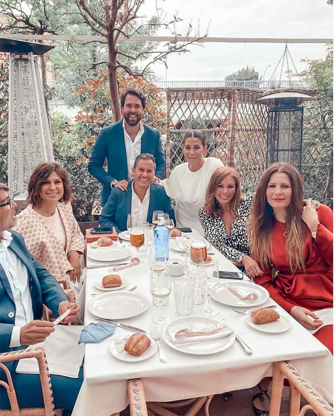 Elena Tablada y Javier Ungría con Raquel Perera y Raquel Revuelta © Instagram