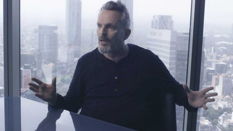 Miguel Bosé defiende su postura negacionista: «Es una postura que llevo con la cabeza bien alta»
