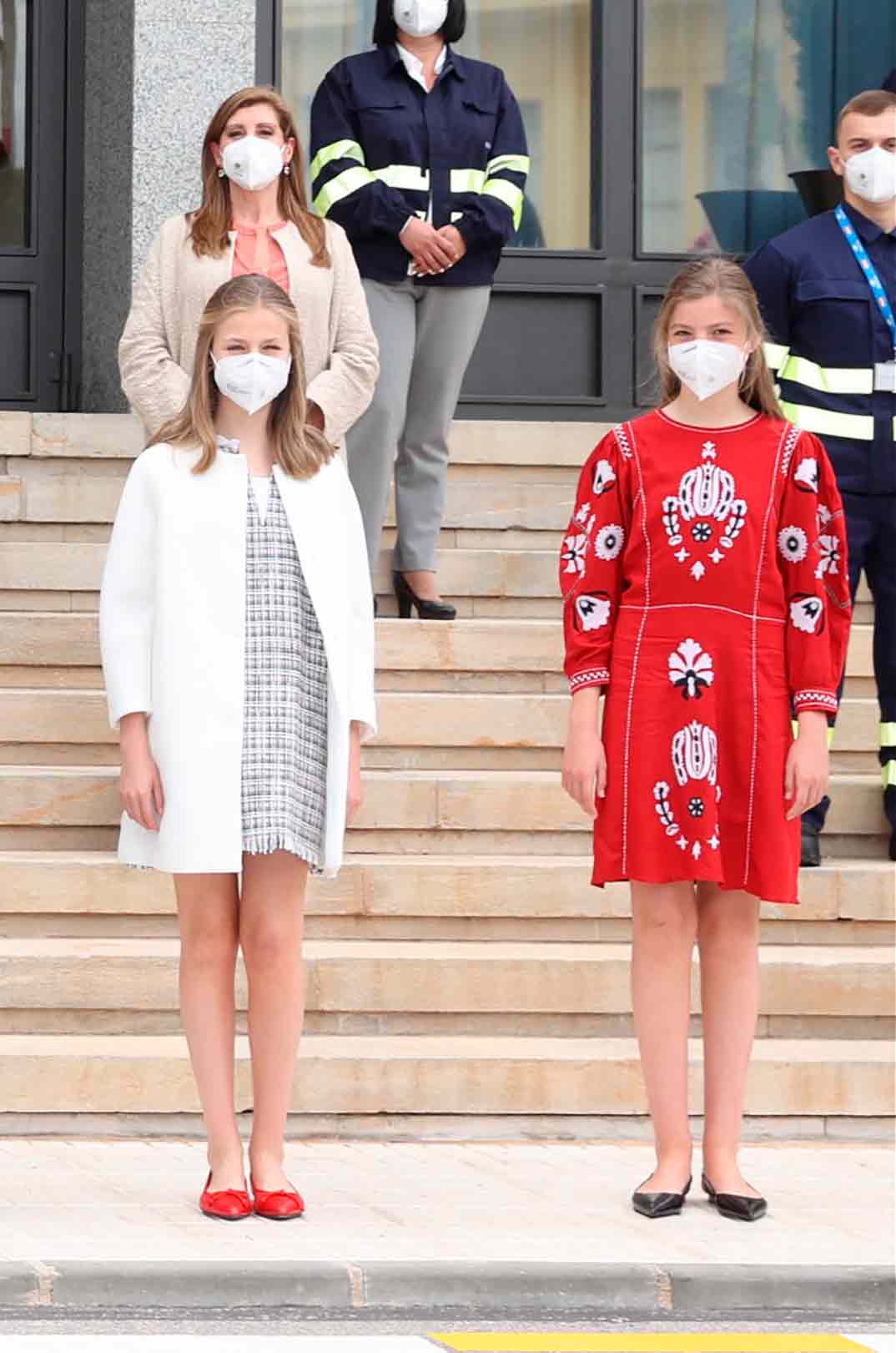 Reyes Felipe y Letizia con sus hijas Leonor y Sofía - Astilleros de Navantia. Cartagena © Casa S.M.El Rey