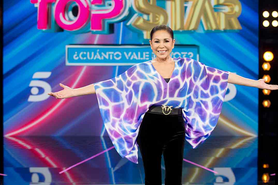 Isabel Pantoja sorprende con su nueva imagen en la presentación de ‘Top Star’