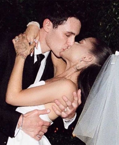 Así fue el vestido de novia Ariana Grande