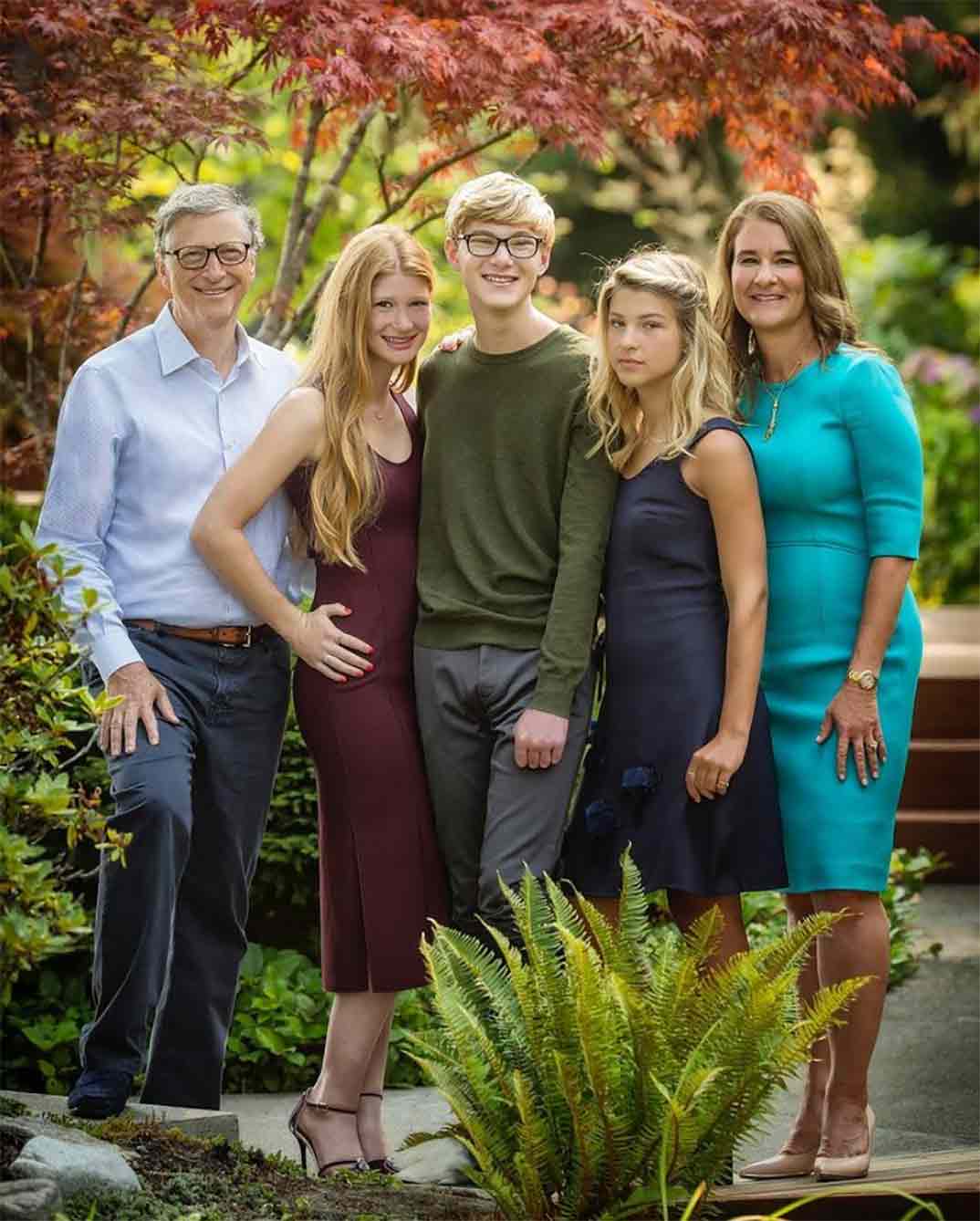 Bill Gates y Melinda Gates con sus tres hijos © Instagram