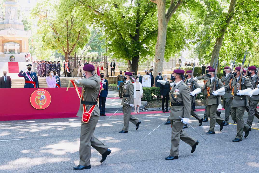 Reyes Felipe y Letizia - Día de las Fuerzas Armadas © Casa S.M. El Rey