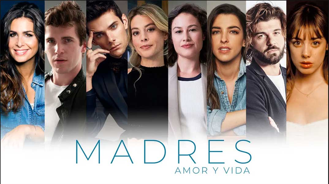 Nuria Roca, Álvaro Rico, Nuria Herrero, Belén Écija, Júlia Molins, Eric Masip y Jordi CollMadres. Amor y Vida - Reparto Temporada 4 ©