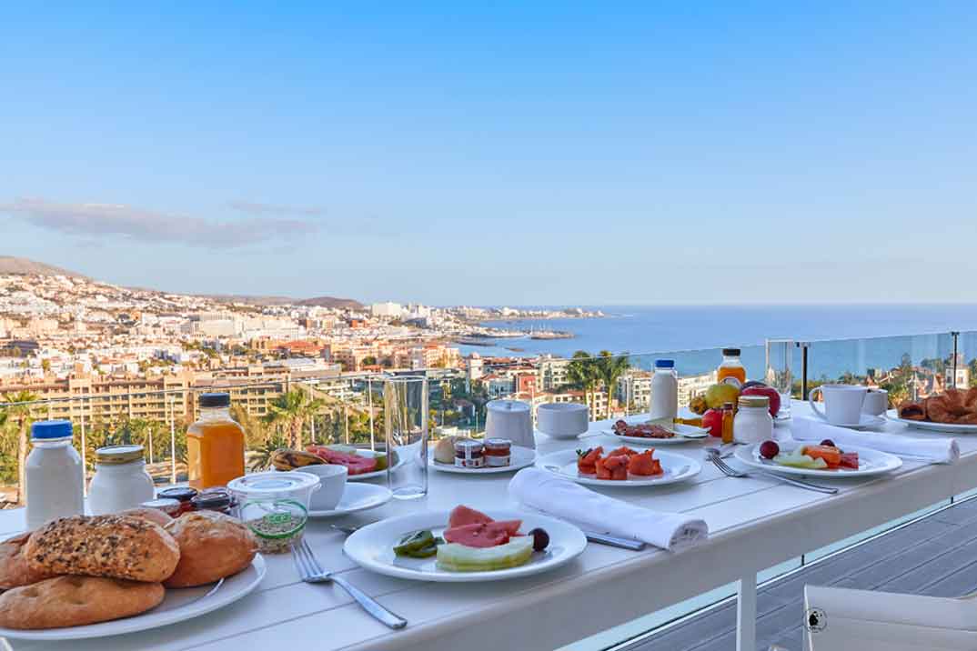 tenerife-baobab-desayuno