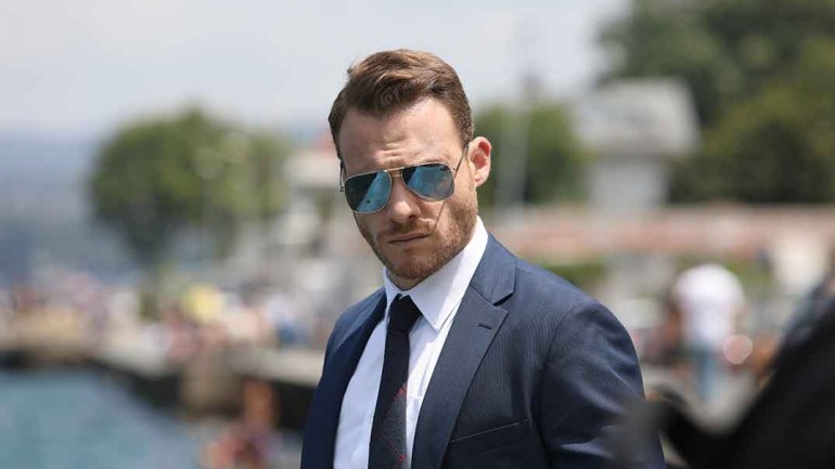Kerem Bürsin, protagonista de ‘Love is in the air’, sorprende con su imagen mas fiestera
