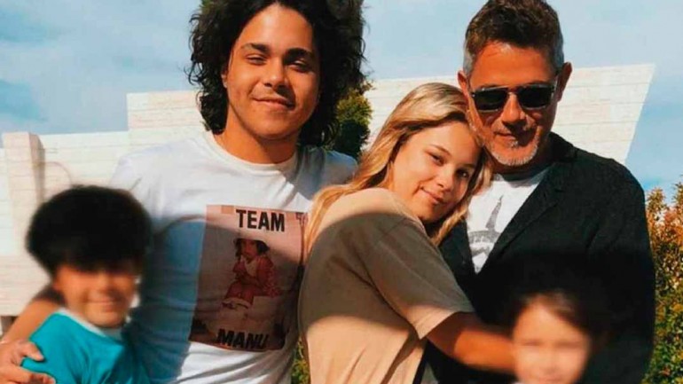 La preciosa foto de Alejandro Sanz con sus hijos