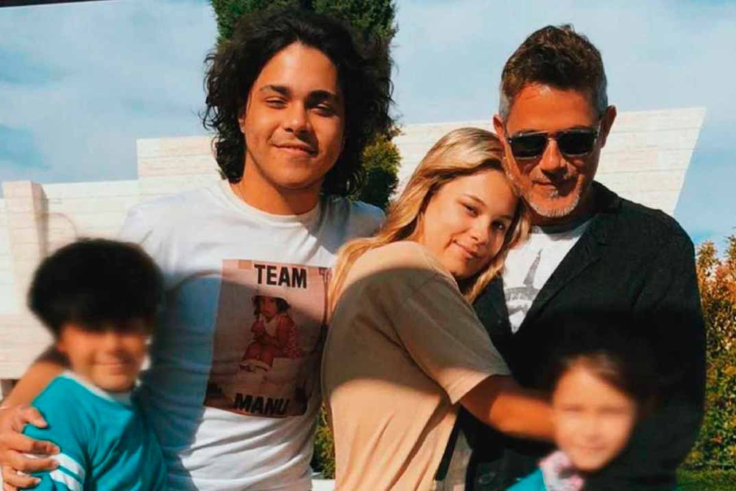 La preciosa foto de Alejandro Sanz con sus hijos