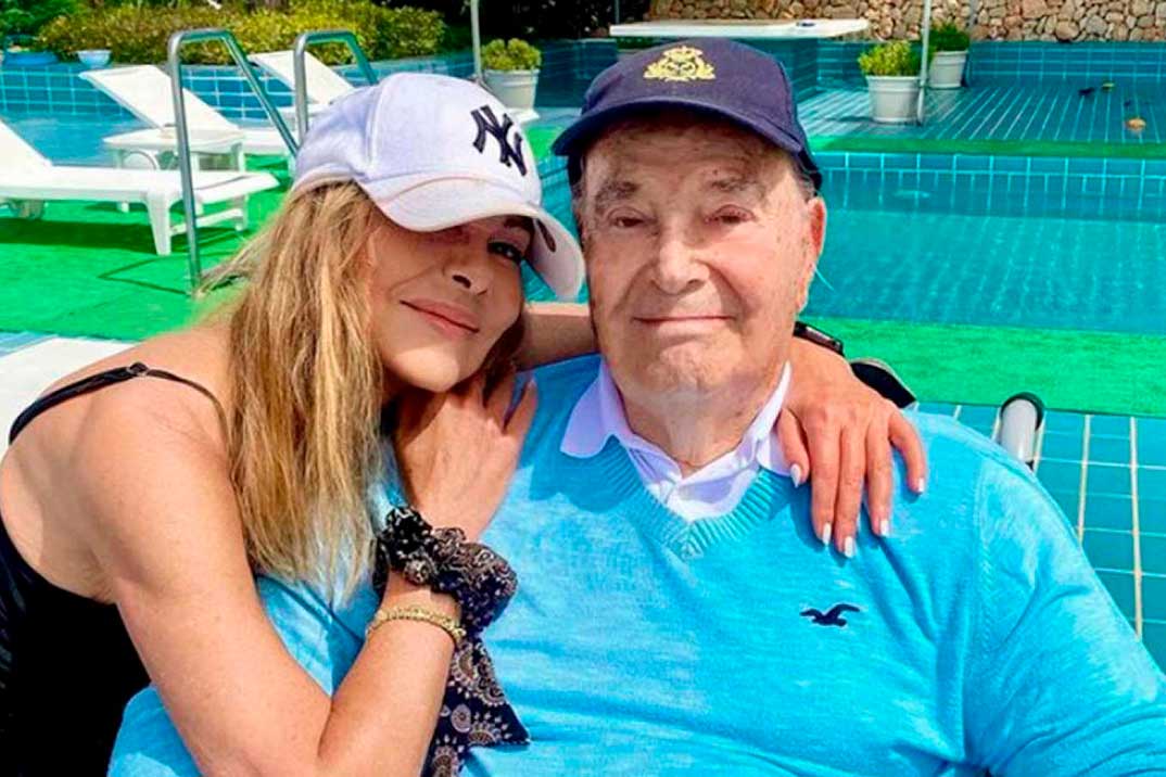 Ana Obregón llora la muerte de su padre, Antonio García