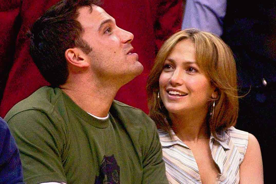 Jennifer Lopez y Ben Affleck… Las imágenes del beso que confirma su relación