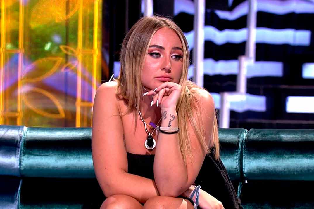 Rocío Flores se derrumba en el plató de ‘Supervivientes’: “La familia es lo más importante”