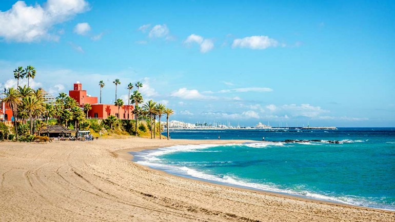 Los destinos nacionales de costa más reservados de este verano