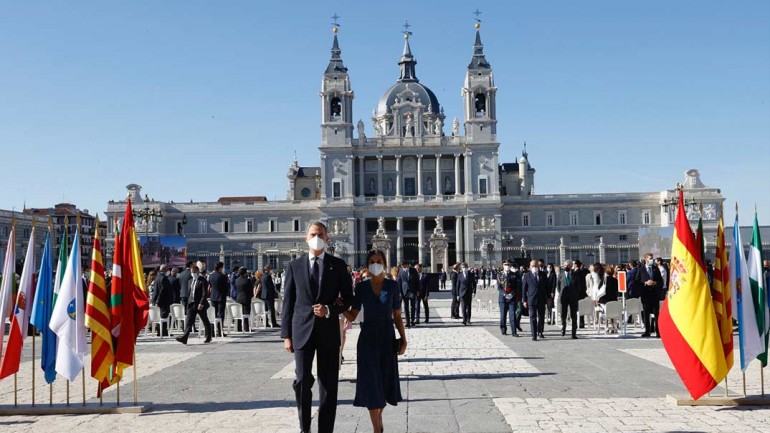 Los reyes Felipe y Letizia presiden el homenaje a las víctimas del Covid-19