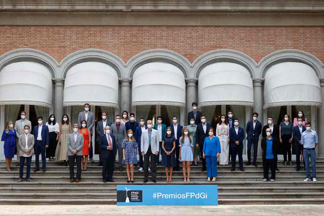 Reyes Felipe y Letizia con la Princesa Leonor e Infanta Sofía - Premios Princesa Girona © Casa Real SM El Rey