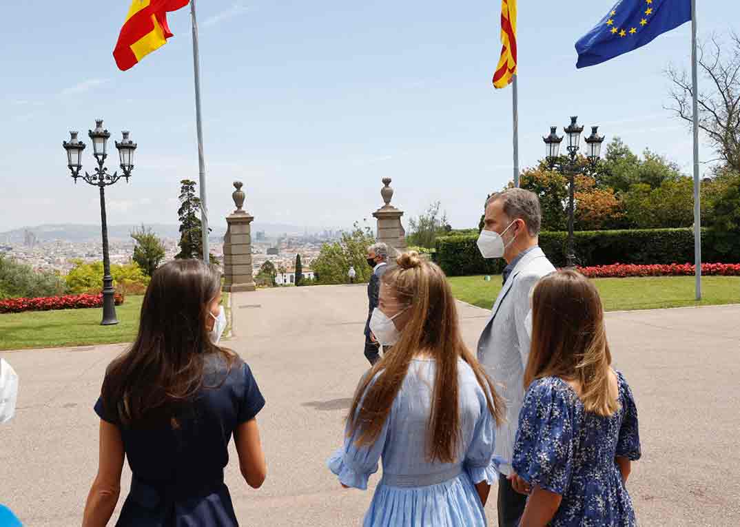 Reyes Felipe y Letizia con la Princesa Leonor e Infanta Sofía - Premios Princesa Girona © Casa Real SM El Rey