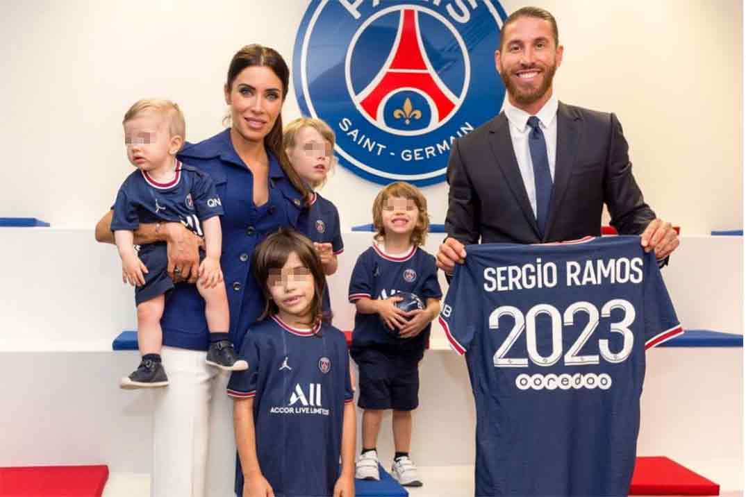 Sergio Ramos y Pilar Rubio con sus cuatro hijos © Instagram