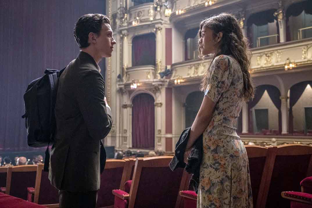 El beso que confirma la relación entre Zendaya y Tom Holland