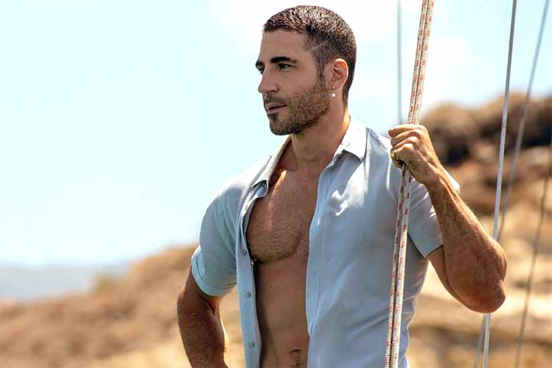 Miguel Ángel Silvestre Al Desnudo Para Esquire