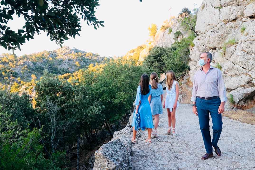 Reyes Felipe y Letizia con sus hijas Leonor y Sofía - Palma de Mallorca © Casa S.M. El Rey