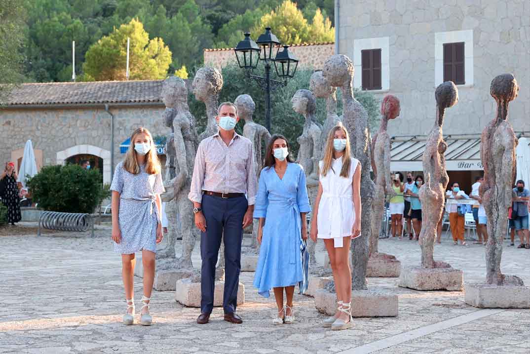 Reyes Felipe y Letizia con sus hijas Leonor y Sofía - Palma de Mallorca © Casa S.M. El Rey