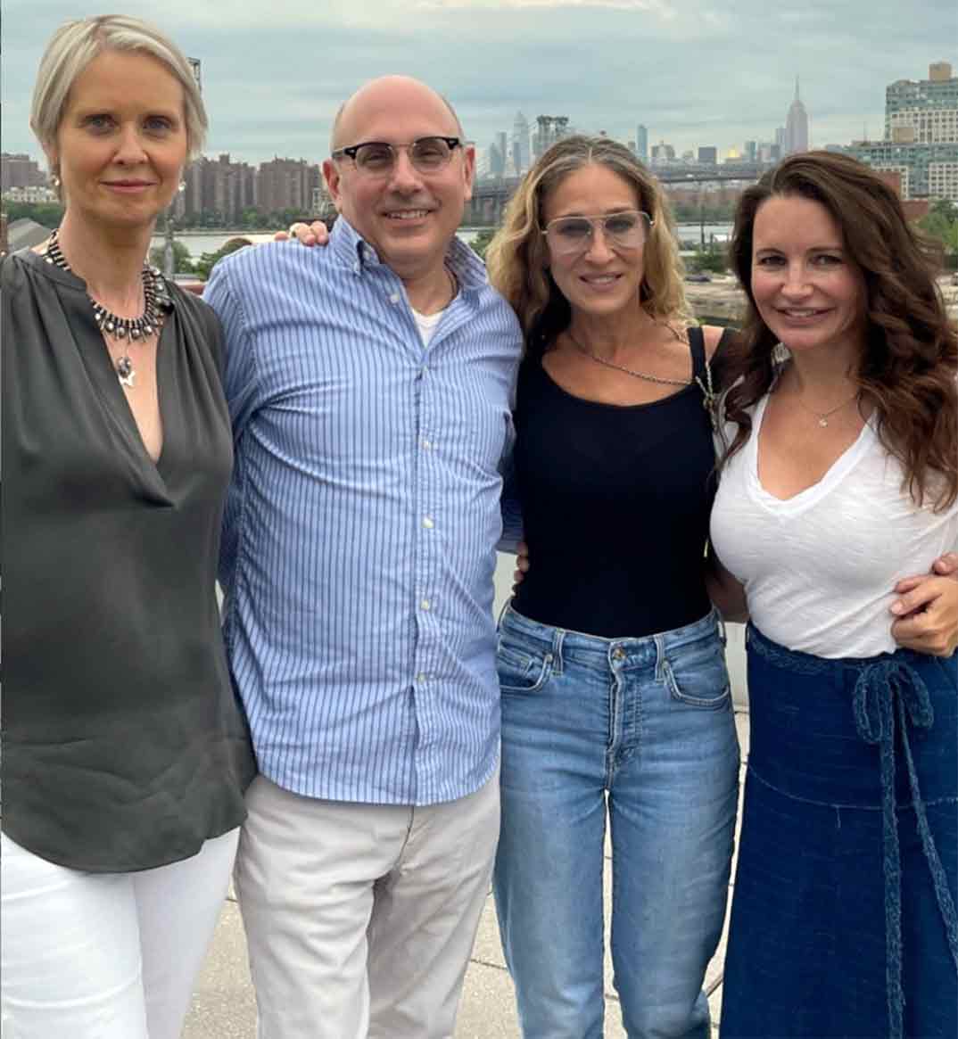 Willie Garson con Sarah Jessica Parker, Cynthia Nixon, Kristin Davis © Instagram