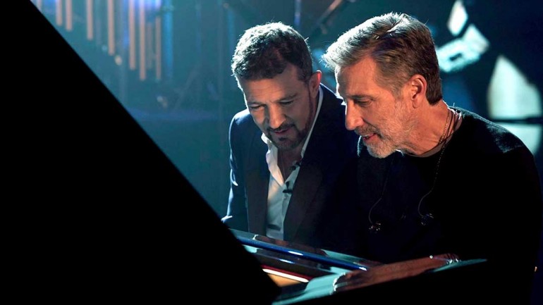 Emilio Aragón recibe a Antonio Banderas en el nuevo programa de B.S.O