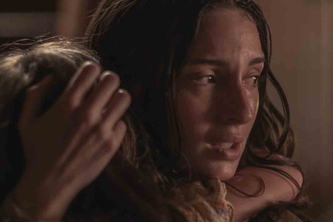 “Distancia de rescate” protagonizada por María Valverde – Trailer y Fecha de estreno en Netflix