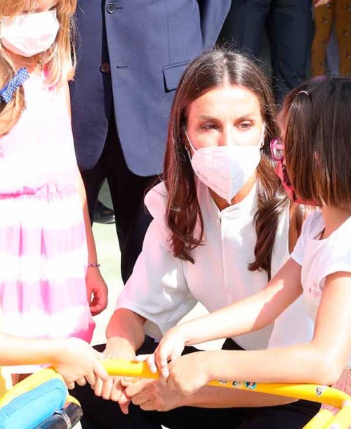 El “uniforme” de la reina Letizia para inaugurar el curso escolar