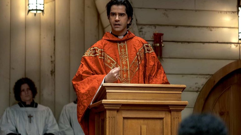 ‘Misa de medianoche’, la nueva serie de terror de Netflix