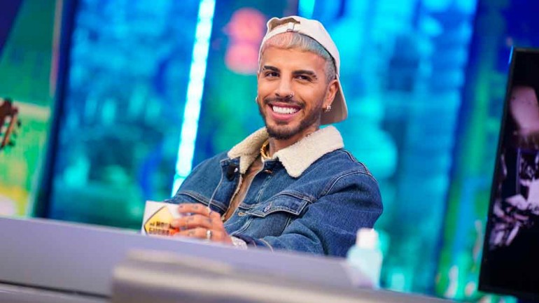 Rauw Alejandro muy cariñoso con Yasmin Barbieri, una influencer de 18 años