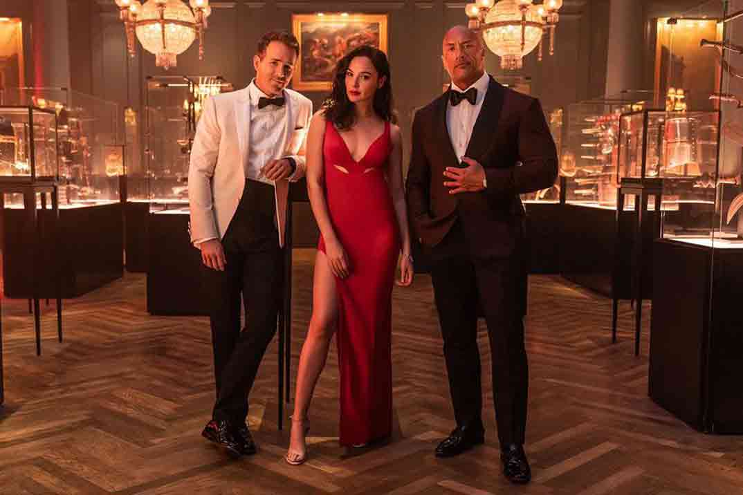 “Alerta Roja” con Ryan Reynolds, Dwayne “The Rock” Johnson y Gal Gadot – Estreno en Netflix