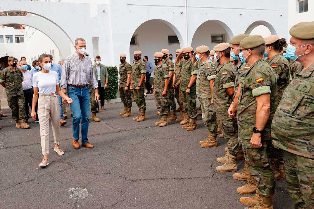 Reyes Felipe y Letizia - La Palma © Casa S.M. El Rey