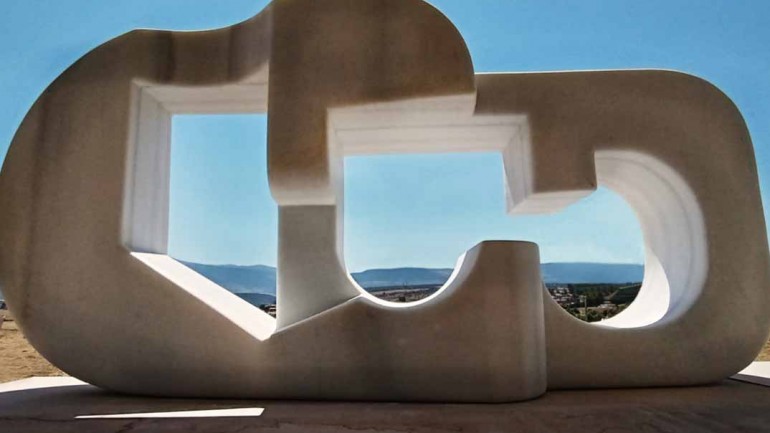 Fernando Heras Castán nos muestra unas esculturas rotundas y equilibradas en su próxima exposición