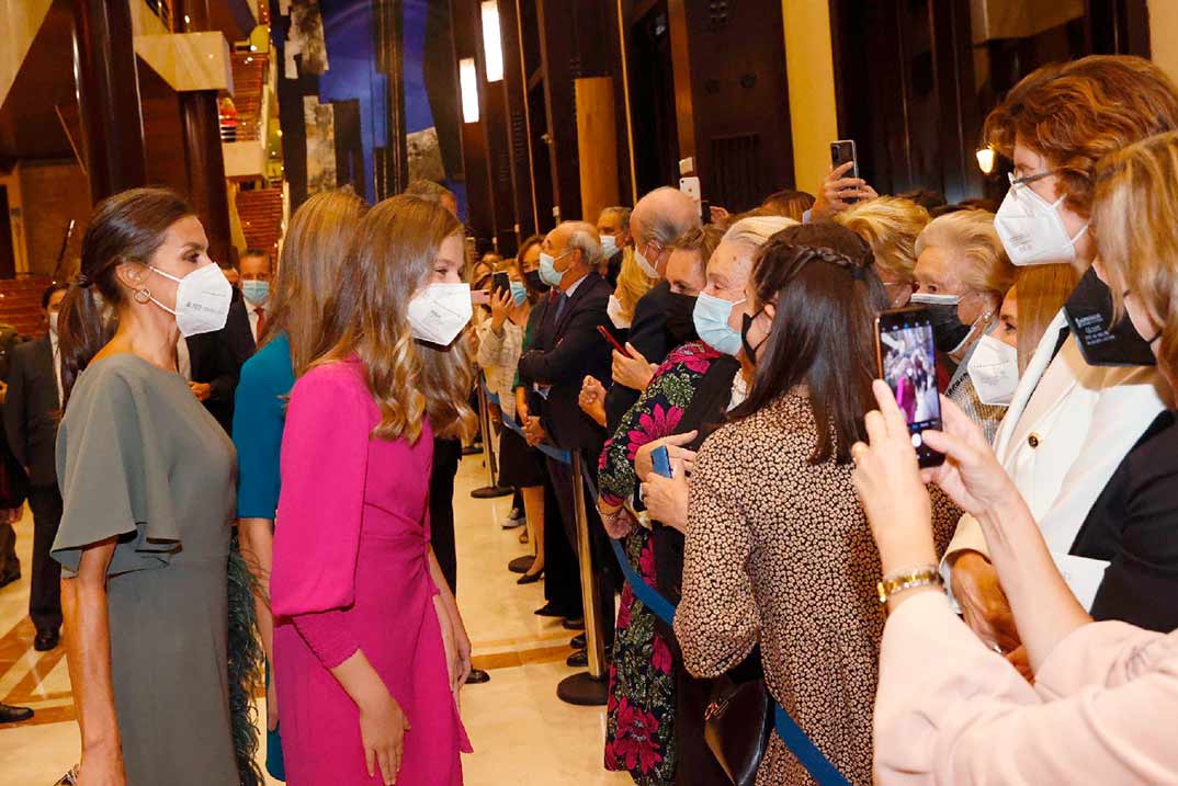 Reyes Felipe y Letizia con la princesa Leonor y la infanta Sofía - l XXIX Concierto Premios Princesa de Asturias © Casa S.M. El Rey