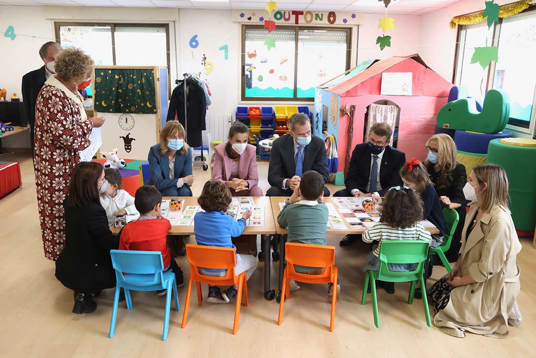 Reyes Felipe y Letizia - Premio Escuela del Año 2020 © Casa S.M. El Rey