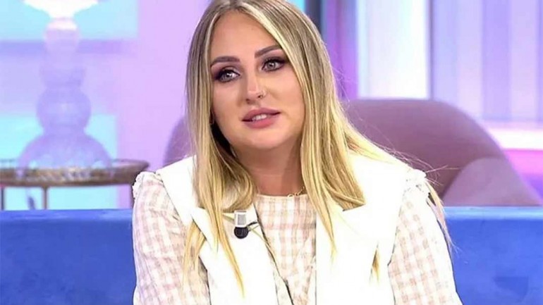 Rocío Flores, destrozada por la supuesta «relación especial» de Antonio David con una amiga suya que trabaja en Mediaset