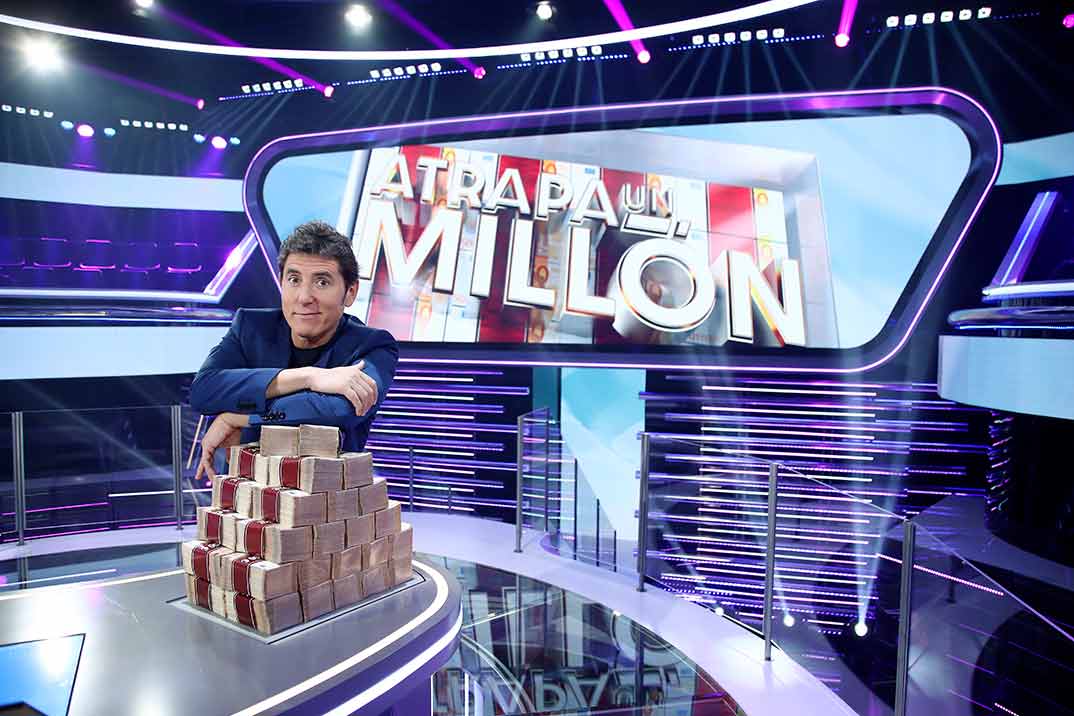 ‘Atrapa un millón’, con Manel Fuentes, regresa a Antena 3