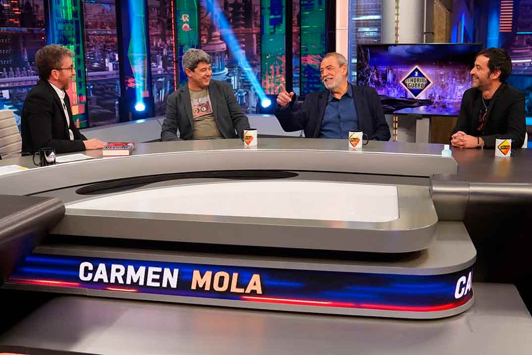 Carmen Mola - Jorge Díaz, Agustín Martínez y Antonio Mercero - El Hormiguero © Antena 3