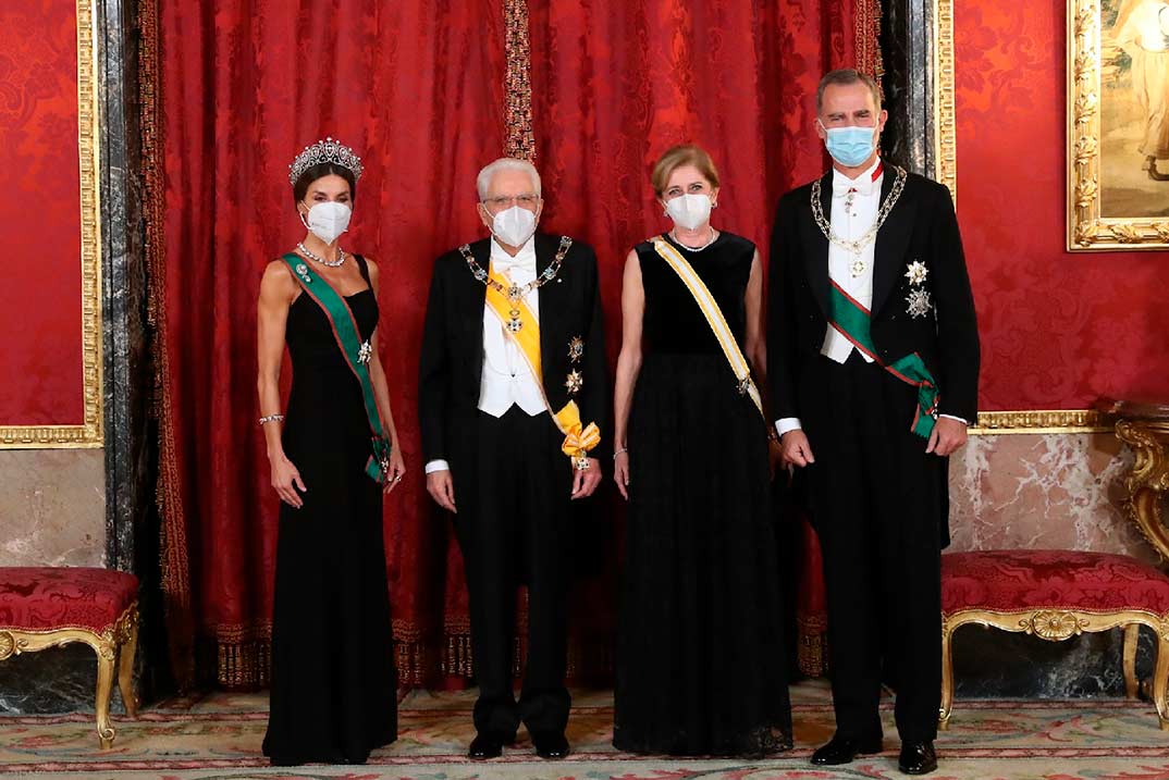 Reyes Felipe y Letizia - Cena de gala ofrecida en honor de S.E. el Presidente de la República Italiana © Casa Real S.M. El Rey