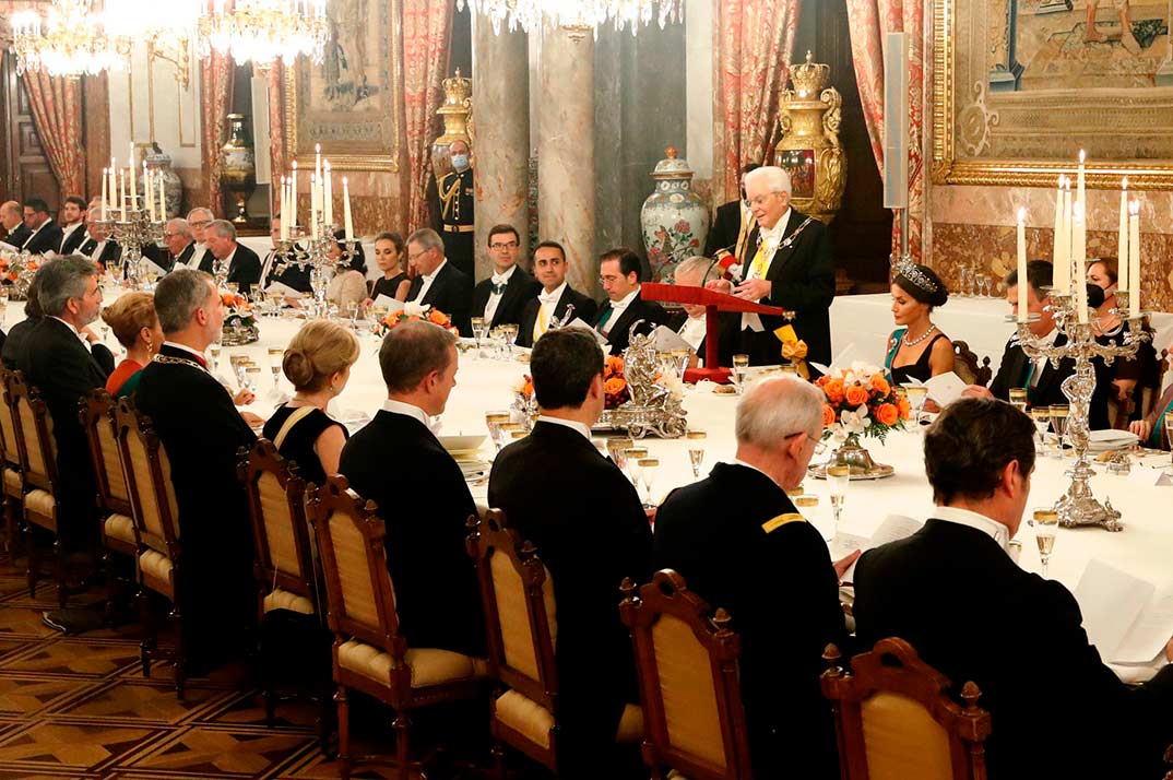 Reyes Felipe y Letizia - Cena de gala ofrecida en honor de S.E. el Presidente de la República Italiana © Casa Real S.M. El Rey