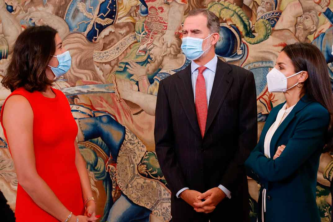 Reyes Felipe y Letizia con Garbiñe Muguruza © Casa S.M. El Rey