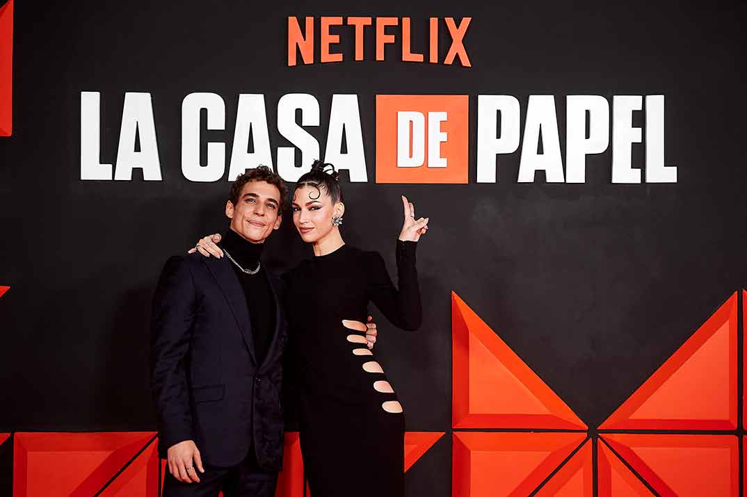 Miguel Herrán y Úrsula Corberó - La casa de papel © Netflix