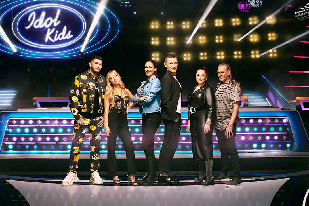 Omar Montes, Ana Mena, Lara Álvarez, Jesús Vázquez y Camela - Idol Kids 2 © Telecinco